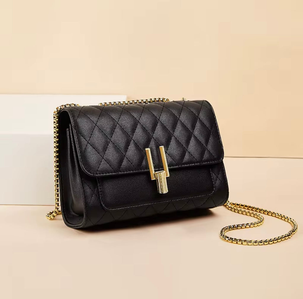 The Bijoux Flap – Quilted Opulence
