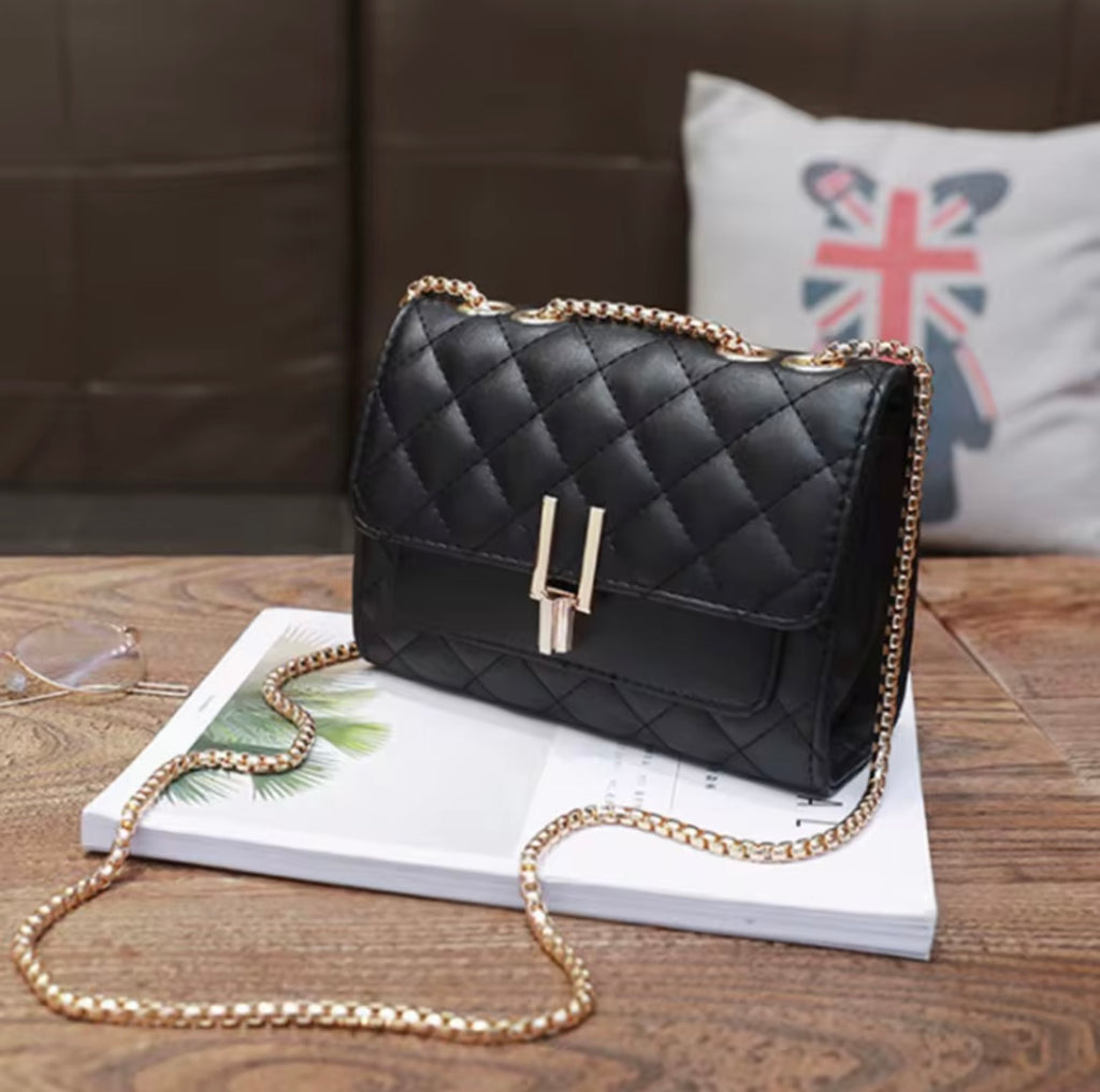 The Bijoux Flap – Quilted Opulence