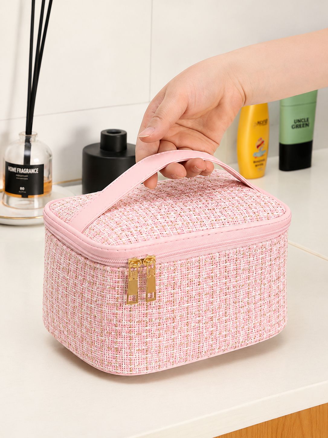Cosmetic bag