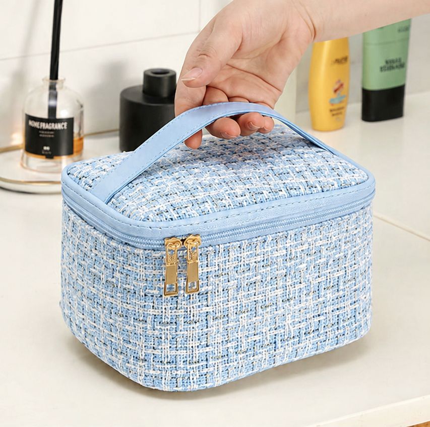 Cosmetic bag