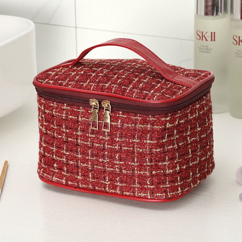 Cosmetic bag